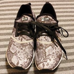 New Balance gymshoes